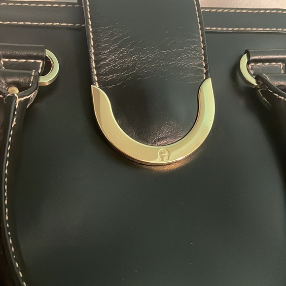 AIGNER black handbag - Picture 9 of 9